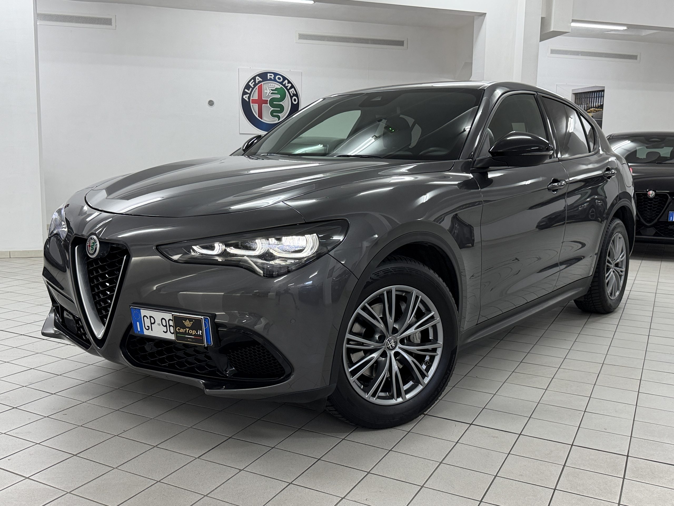 Alfa Romeo Stelvio 2.2 TD 160 cv Super AT8 fari Matrix – VENDUTA